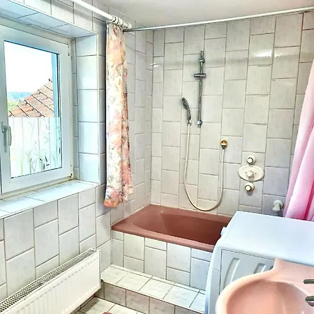 Enser , Gampern Apartman *