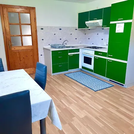 Enser , Gampern Apartman